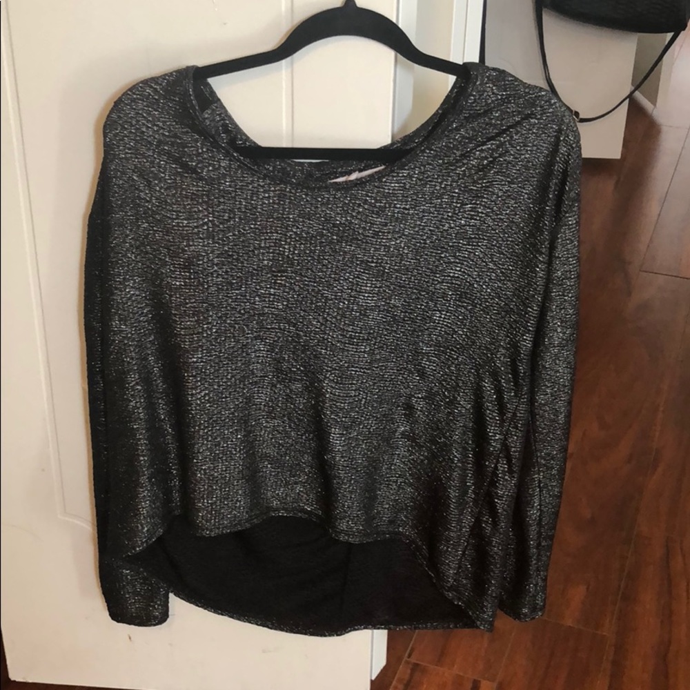 Long sleeve silver top